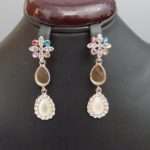 Earrings for Ladies With Shining Crystals in 2 Shades