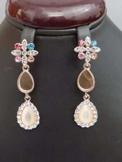 Earrings for Ladies With Shining Crystals in 2 Shades