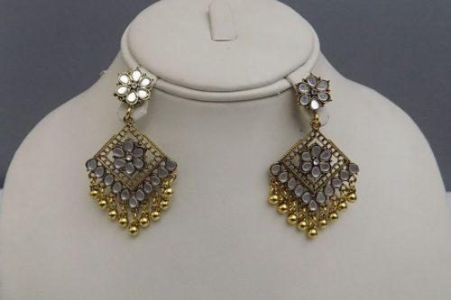 Golden Earrings In Diamond Shape For Ladies
