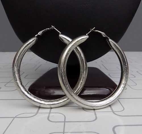 Light-weight Silver and Golden Hoop Earrings- 65mm Diameter 1 Light-weight Silver and Golden Hoop Earrings- 65mm Diameter for Ladies and Girls.   <a href="https://subrung.online/product-category/fashion/jewelry/for-ladies/" target="_blank" rel="noopener noreferrer">(More Ladies Jewelry)</a>