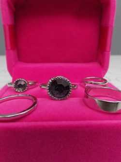 Excellent Quality Rings With Smoke Black Bead For 5 Fingers