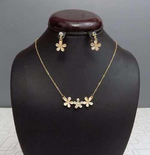 Charming Looking Floral Shape Jewellery Set In Light Brown