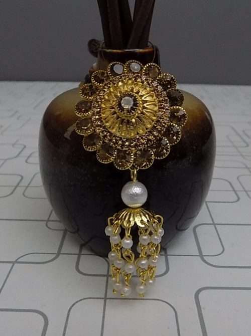 Beautiful Brooch For Ladies & Girls Having Champagne Beads