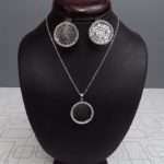 Elegant Round Shape Metallic Jewelry Set For Ladies In Silver