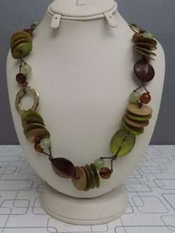 In Cool Style Large Stylish Necklace 4 Girls And Ladies
