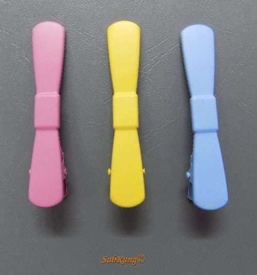 Fine Quality 3 Bow-Tie Shape Hair Clips In Multi Colours 3 Fine Quality 3 Bow-Tie Shape Hair Clips In Multi Colours. <a href="https://subrung.online/product-category/fashion/jewelry/accessories/" target="_blank" rel="noopener noreferrer">(More Accessories)</a>