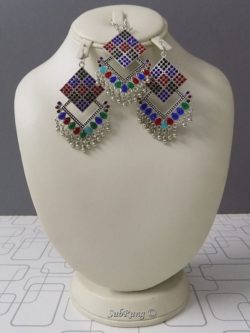 Stylish Diamond Shape Earrings n Bindiya Set In 2 Metallic Colours
