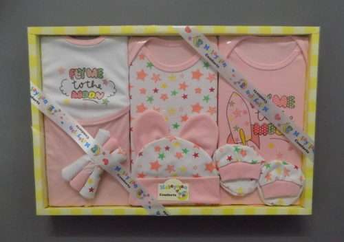 Beautiful Gift Set 4 New Born Baby- Perfect Gift Pack 3 Beautiful Gift Set For New Born Baby Includes All Soft Bib, Cap, 2x Shirt, Pajama, 3 x Wash Cloths, Booties, Mittens In Cute Colours- Perfect Gift Pack For Newborn Babies- SubRung.   <strong><a href="https://subrung.online/product-category/shop/new-born/" target="_blank" rel="noopener">(More Newborn)</a></strong>