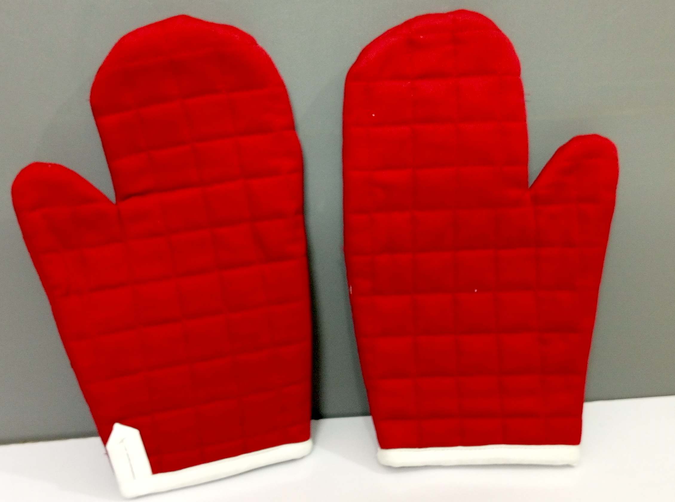 Pair of Baking Gloves- Mitts- Gloves Which Can Bear Heat- Mittens 5 Pair of Baking Gloves- Mitts- Real Gloves Which Can Bear Heat- Mittens- Heavy Cotton Fabric Outside With Protective Layer Inside- Protect Your Hands To Get Burn- Your Perfect Kitchen Partner- 10.5 Inches in Length- 3 Colours- SubRung Since 2019 (<a title="More Misc. Items" href="https://subrung.online/shop/miscellaneous" target="_blank" rel="noopener">Click For More Misc. Items</a>) Pair of Baking Gloves- Mitts- Gloves Which Can Bear Heat- Mittens - Image 3