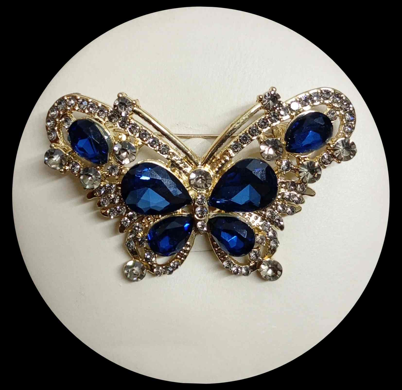 Beautiful Butterfly Shape 2.5 Inches Wide Stylish Brooches 2 <div id="module_product_title_1" class="pdp-block module"> <div class="pdp-product-title"> <p class="pdp-mod-product-badge-wrapper">Beautiful Butterfly Shape 2.5 Inches Wide Stylish Brooches In 5 Attractive Colours- Best For Weddings, Parties & Functions- For Girls n Ladies- For Weddings & Functions- Best Variety For Brooches & Others- High Quality Items Only At SubRung Since 2019 <strong><a title="Ladies Jewellery" href="http://subrung.online/product-category/fashion/jewelry/for-ladies/" target="_blank" rel="noopener">(Click More Ladies Jewelry)</a></strong></p> </div> </div> Beautiful Butterfly Shape 2.5 Inches Wide Stylish Brooches